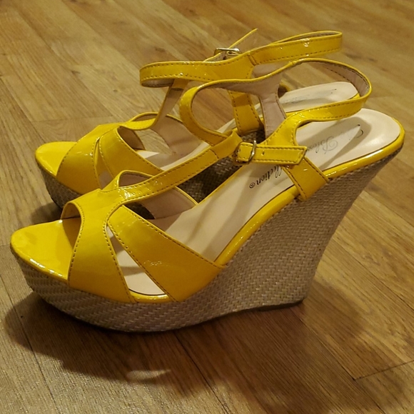 Shoes - Picture 2 of 2